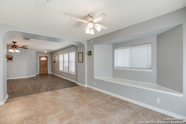 Image 13 of 29 For 9538 Campton Farms