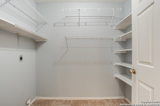 Image 15 of 29 For 9538 Campton Farms