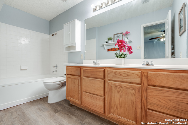 Image 19 of 29 For 9538 Campton Farms