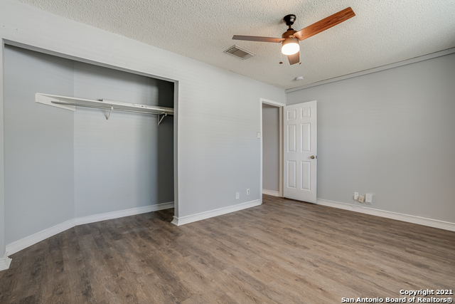 Image 24 of 29 For 9538 Campton Farms