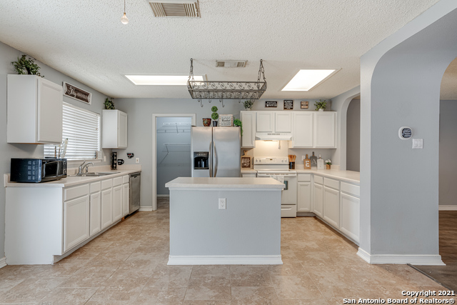 Image 9 of 29 For 9538 Campton Farms