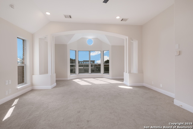 Image 18 of 32 For 726 Mello Oak