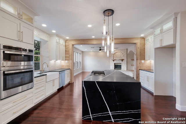 Image 7 of 32 For 726 Mello Oak