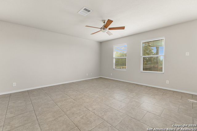 Image 17 of 25 For 2122 York