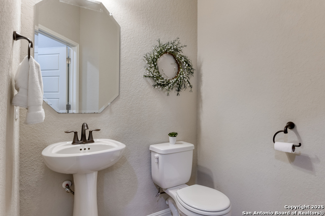 Image 11 of 35 For 11618 Tribute Oaks