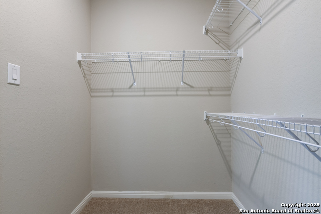 Image 18 of 35 For 11618 Tribute Oaks