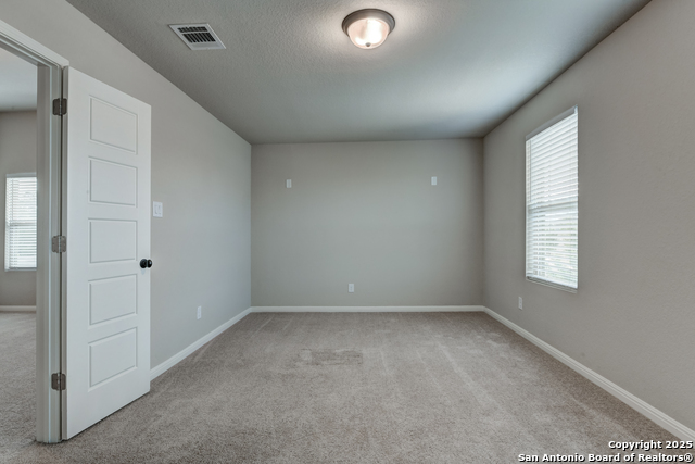 Image 21 of 35 For 11618 Tribute Oaks