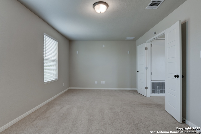 Image 22 of 35 For 11618 Tribute Oaks