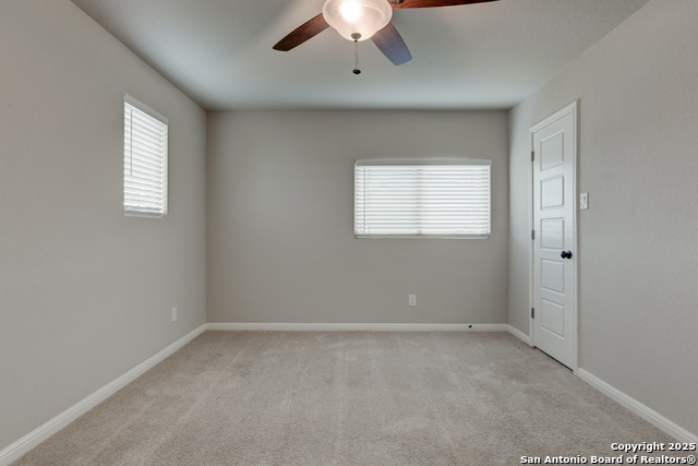 Image 25 of 35 For 11618 Tribute Oaks