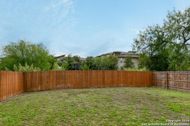 Image 31 of 35 For 11618 Tribute Oaks