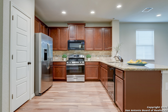 Image 6 of 35 For 11618 Tribute Oaks