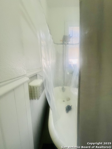 Image 30 of 34 For 403 Blanco Rd