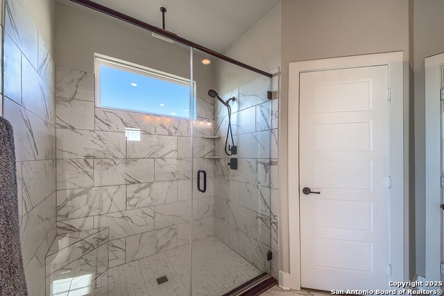 Image 14 of 49 For 232 Scenic Hills Dr