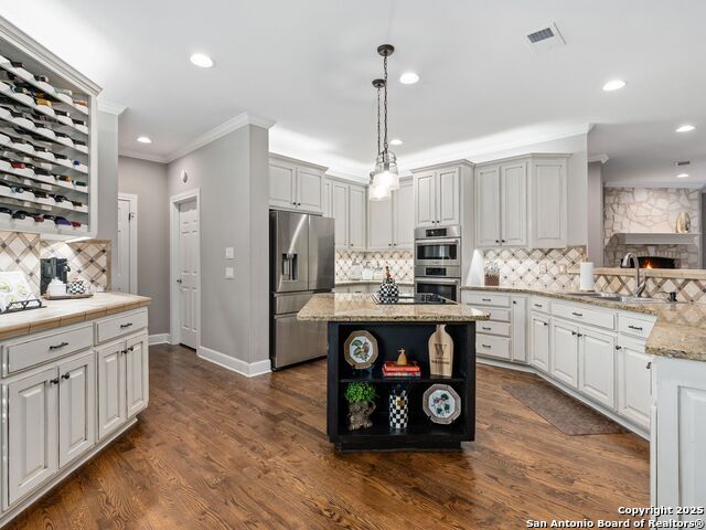 Image 20 of 74 For 17122 Fawn Brook