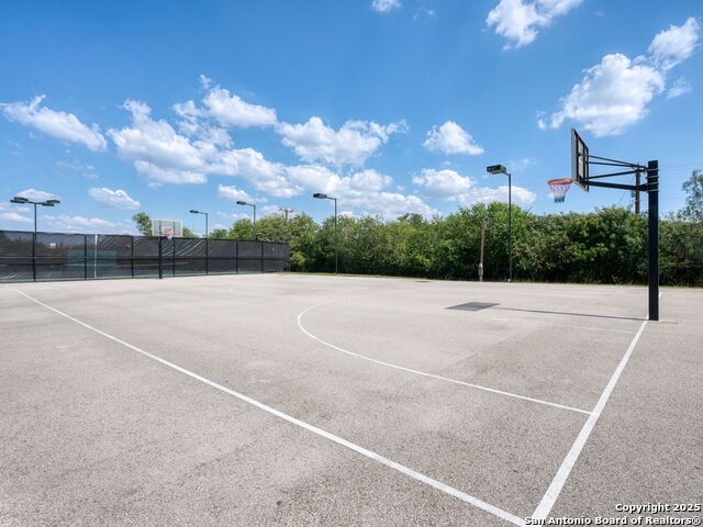 Image 60 of 74 For 17122 Fawn Brook