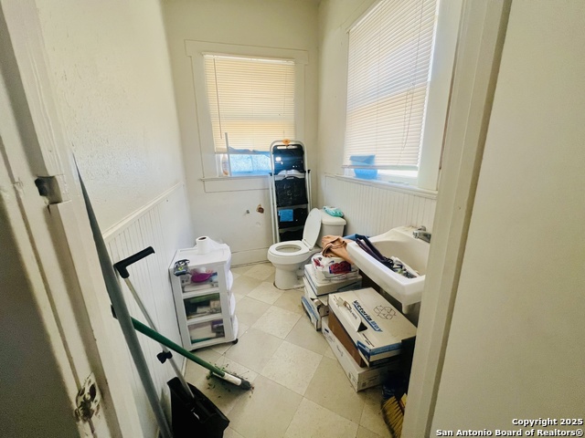 Image 12 of 15 For 407 Blanco Rd