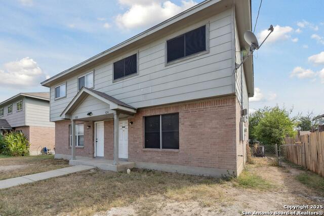 Image 2 of 17 For 124 Garner  