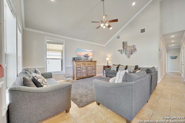 Listing photo id 10 for 114 River Villa Court 10
