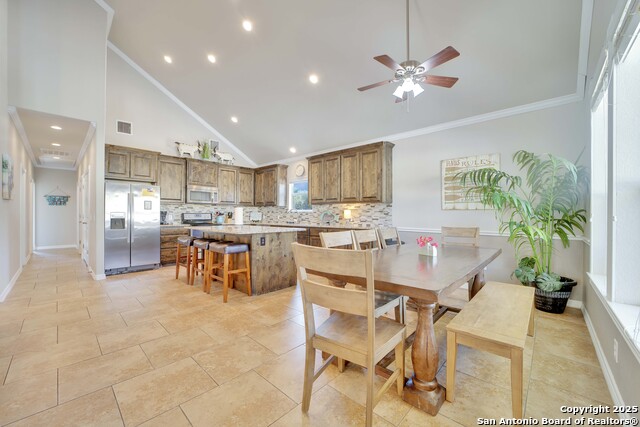 Listing photo id 16 for 114 River Villa Court 10