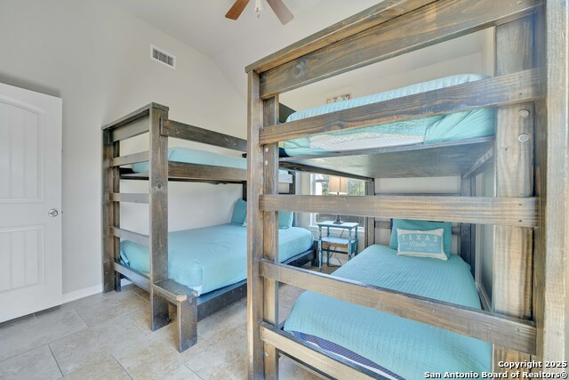 Listing photo id 31 for 114 River Villa Court 10