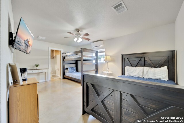 Listing photo id 33 for 114 River Villa Court 10