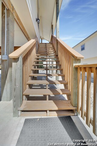Listing photo id 6 for 114 River Villa Court 10