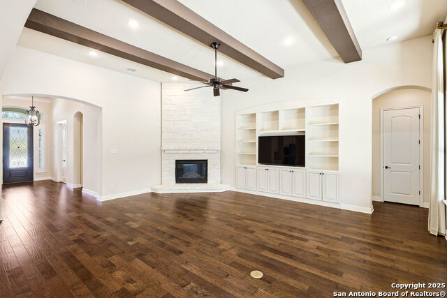 Image 16 of 50 For 18119 Abingdon Place