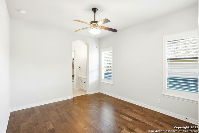 Image 32 of 50 For 18119 Abingdon Place