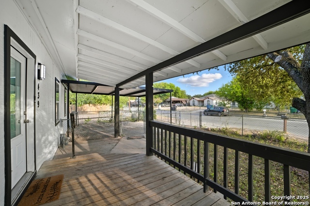 Image 2 of 12 For 439 Grosvenor