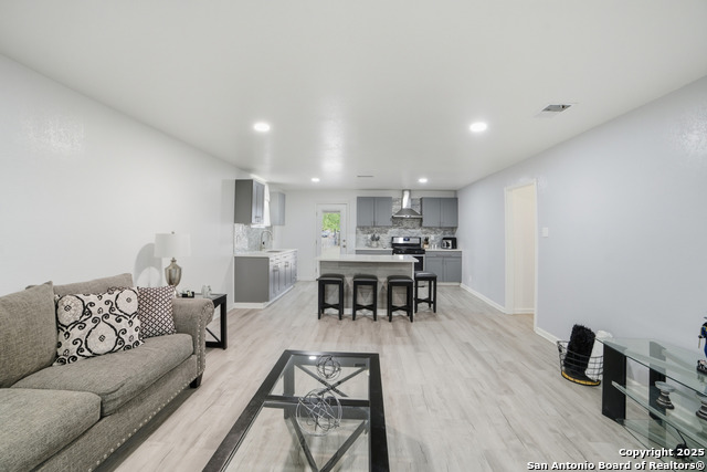 Image 4 of 12 For 439 Grosvenor