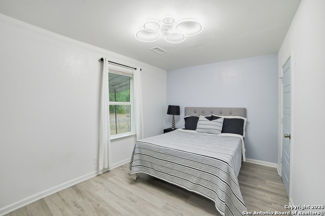 Image 7 of 12 For 439 Grosvenor