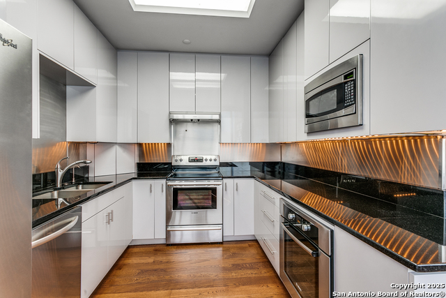 Image 12 of 25 For 200 Patterson 206