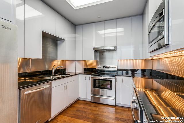 Image 13 of 25 For 200 Patterson 206