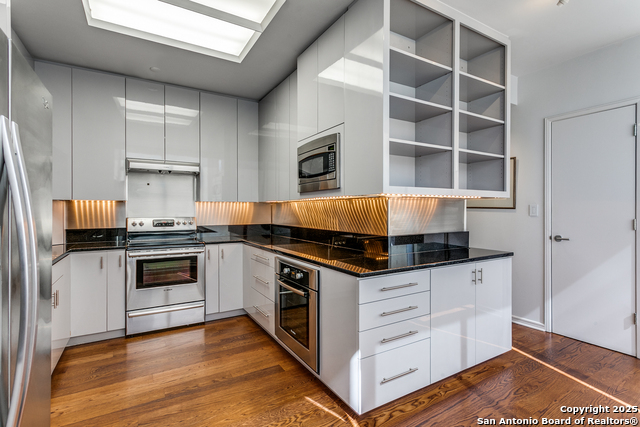 Image 14 of 25 For 200 Patterson 206