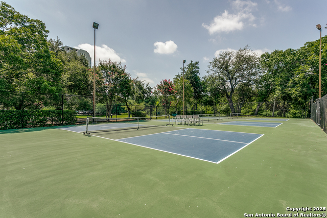 Image 23 of 25 For 200 Patterson 206