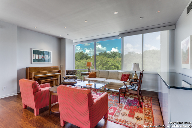 Image 4 of 25 For 200 Patterson 206