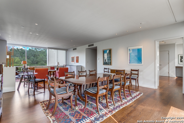 Image 8 of 25 For 200 Patterson 206