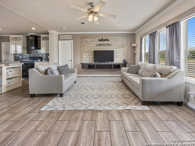 Listing photo id 11 for 4177 Fm 1436