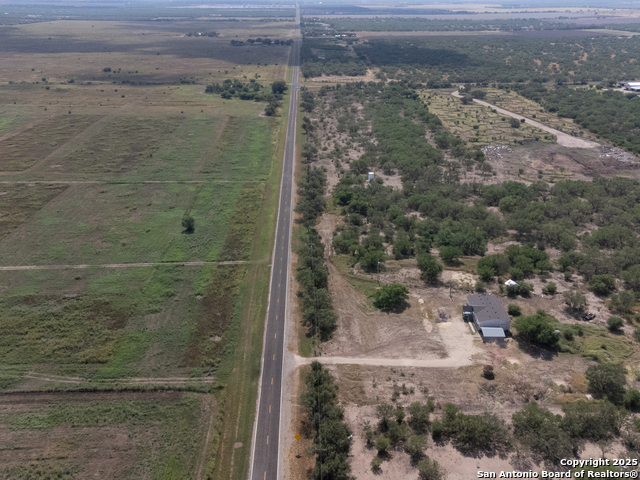 Listing photo id 3 for 4177 Fm 1436