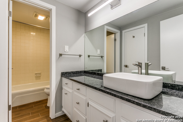 Image 17 of 28 For 3678 Hidden Drive  604