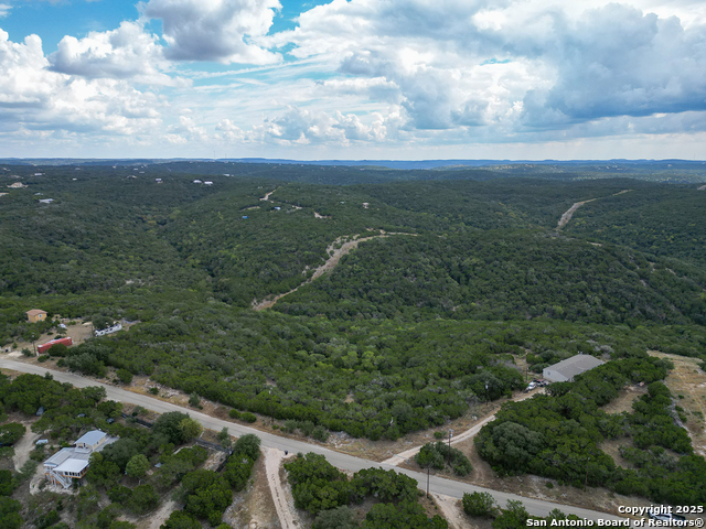 Image 10 of 24 For 1 Timbercreek Road