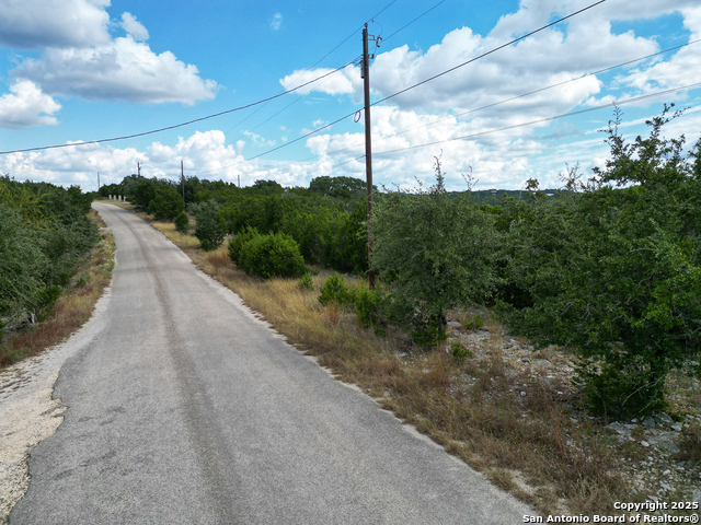 Image 16 of 24 For 1 Timbercreek Road