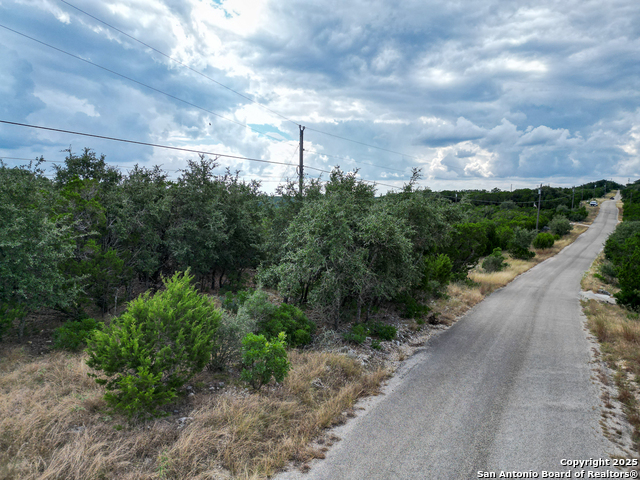 Image 18 of 24 For 1 Timbercreek Road