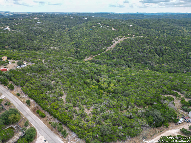 Image 4 of 24 For 1 Timbercreek Road