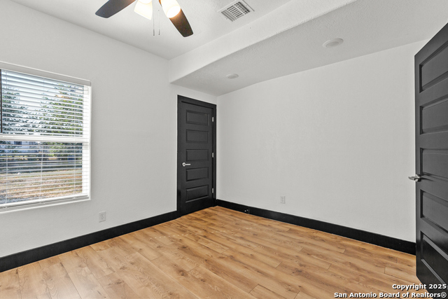 Image 11 of 31 For 726 E Highland Blvd