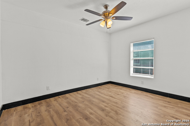 Image 14 of 31 For 726 E Highland Blvd