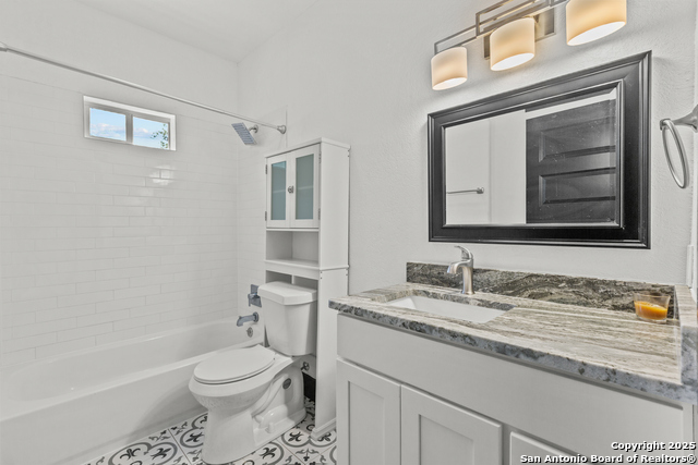 Image 15 of 31 For 726 E Highland Blvd