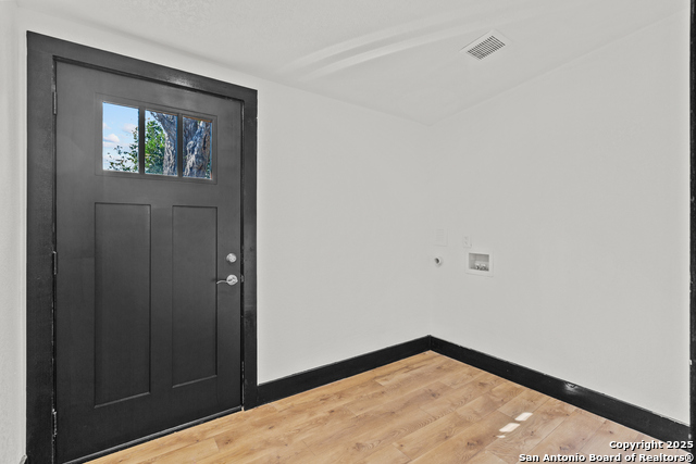 Image 16 of 31 For 726 E Highland Blvd