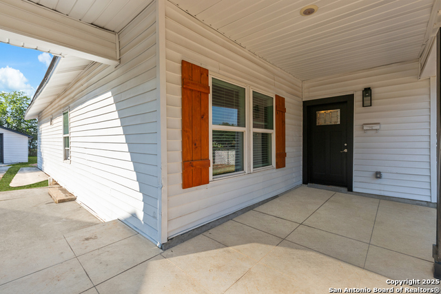 Image 19 of 31 For 726 E Highland Blvd