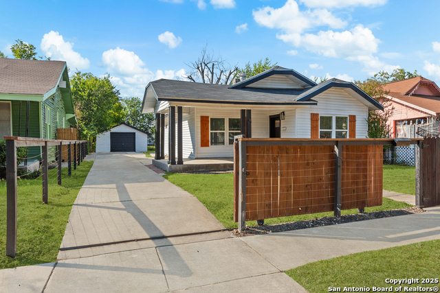 Image 4 of 31 For 726 E Highland Blvd